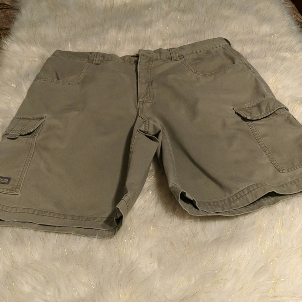 Men's Columbia shorts